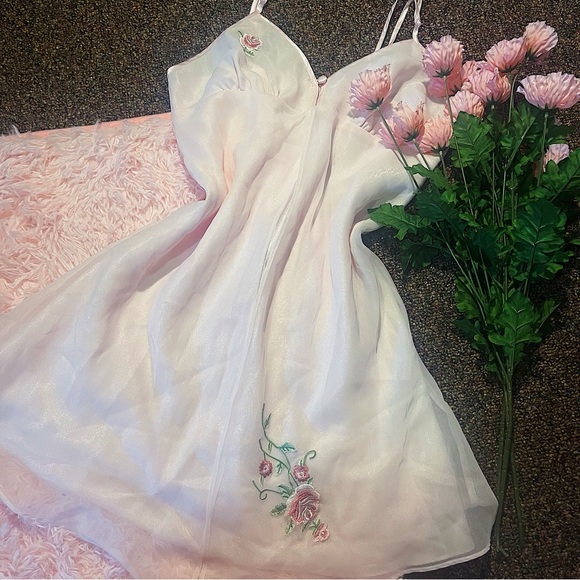 Lord and Taylor Vintage Y2K Light Pink Silk Slip Dress Chemise Sz S - Picture 1 of 4
